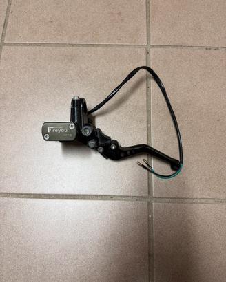 pompa freno sinistra