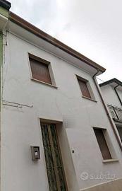 Porzione di casa a San Giovanni Lupatoto (VR)