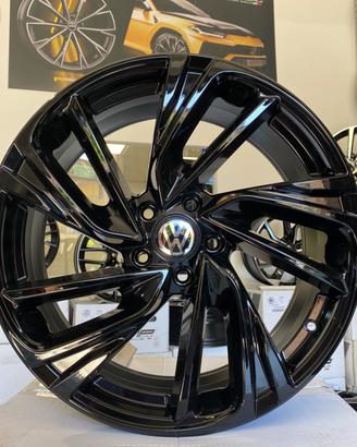 Cerchi NUOVI Volkswagen raggio 18 cod.87332