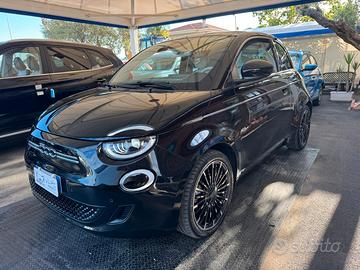 Fiat 500 500e Berlina 42 kWh La Prima