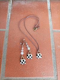ciondolo e orecchini 