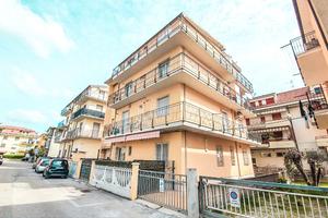 A441 a 100 mt dal mare