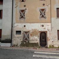 Fabbricato da ristrutturare completamente