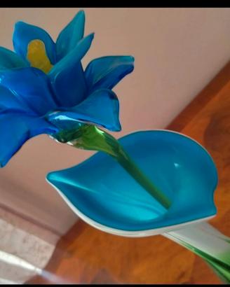 vaso e fiore in vetro di Murano