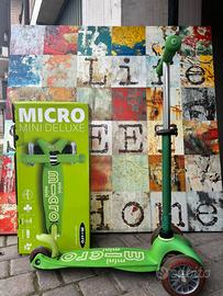 Mini Micro Deluxe monopattino verde