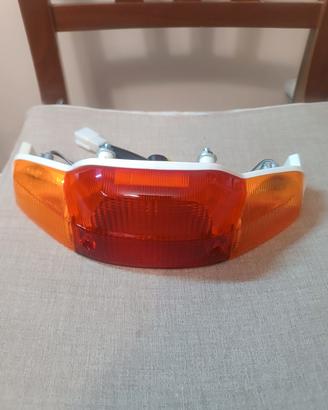 faro  booster posteriore 