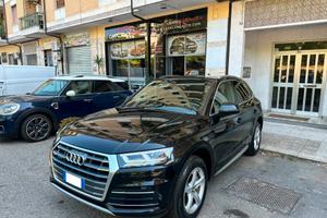Audi Q5 40 TDI quattro S tronic Business Sport