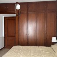 Armadio in legno noce