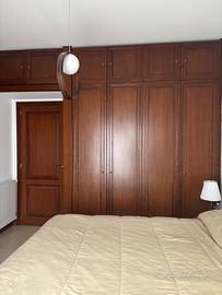 Armadio in legno noce