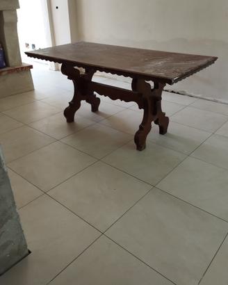 TAVOLO IN LEGNO