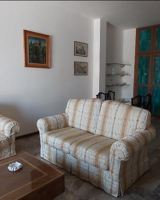 Divani Poltrone e Sofà 