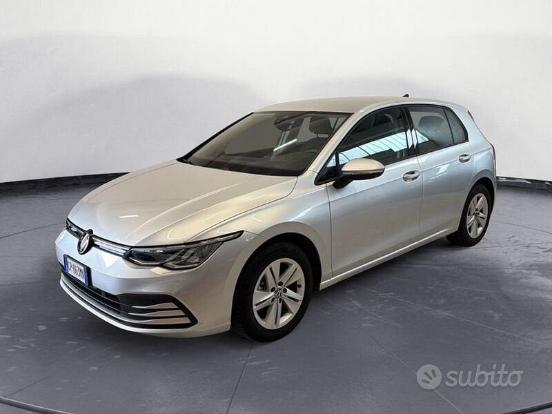 VOLKSWAGEN Golf 8ª serie