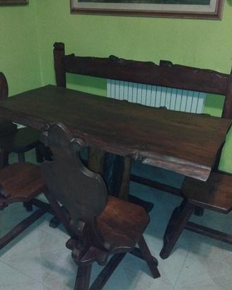 mobili in legno di castagno 