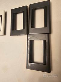 Placche bticino living grigio scuro 