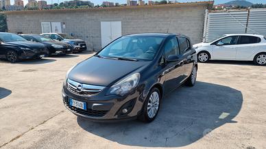 Opel Corsa 1.2 5 porte Cosmo