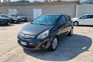 Opel Corsa 1.2 5 porte Cosmo