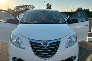 Lancia Y Platinum