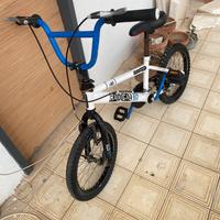 bicicletta BMX