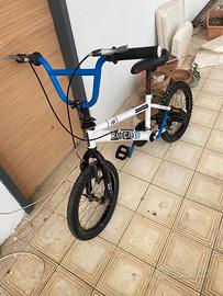 bicicletta BMX