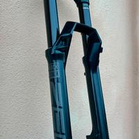 Forcella RockShox ZEB Select+ 170 e parafango