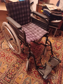 Sedia a rotelle Surac