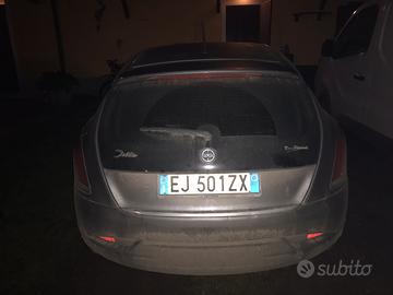 Lancia Delta 1.6 D gomme nuove pirelli