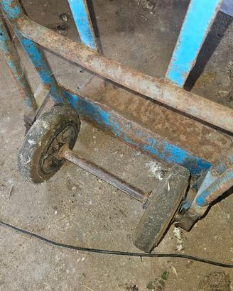 Carrello portapacchi blu a due ruote