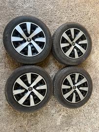 Cerchi e gomme 185/65/R15 Clio V