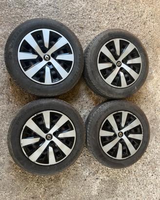 Cerchi e gomme 185/65/R15 Clio V