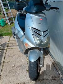scooter Aprilia Leonardo 125