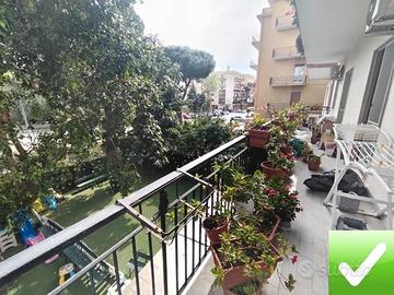 Ampio Appartamento + P. Auto Pressi Viale Calabria