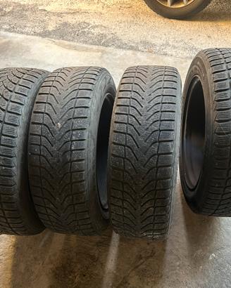 4 gomme invernali
