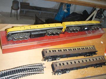 Trenino Rivarossi HO