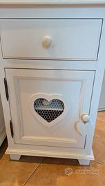 coppia di comodini Shabby Chic bianchi