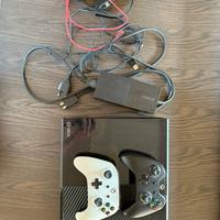 Xbox One 500gb + 2 controller