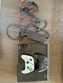Xbox One 500gb + 2 controller