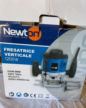 Fresatrice verticale pantografo NUOVA + set frese