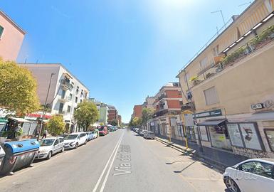 Centocelle quadrilocale con balcone