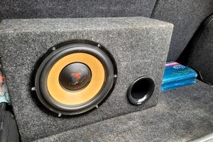 subwoofer amplificatore auto 