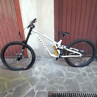 Commencal Supreme v5