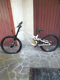 Commencal Supreme v5