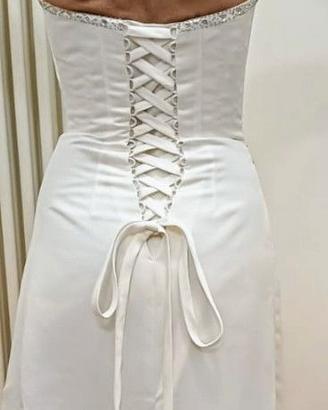 Abito da sposa bianco raso e paillettes