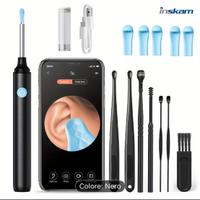 Pulitore orecchie con videocamera sul telefono