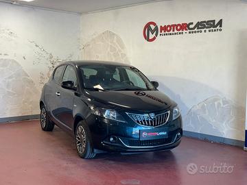 Lancia Ypsilon 1.0 FireFly 5 porte S&S Hybrid Albe