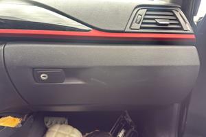 Cassetto portaoggetti BMW 320 anno 2012 station wa