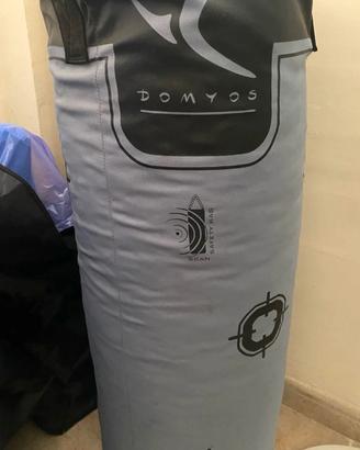 sacco da box domyos con staffa muro 