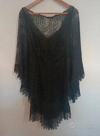 Abito gotico nero con pizzo e ricami Charo Ruiz