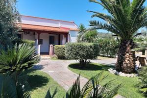PUGLIA Mare.Peschici Gargano ultimi posti