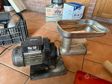 trita carne, per sugo di pomodoro e per salsicce