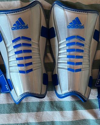 Parastinchi ADIDAS nuovi per bambini taglia L